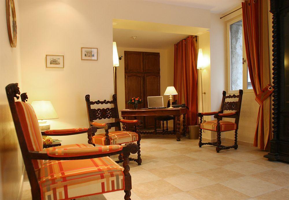 Hotel D'Aragon - Place De La Comedie Монпелие Екстериор снимка