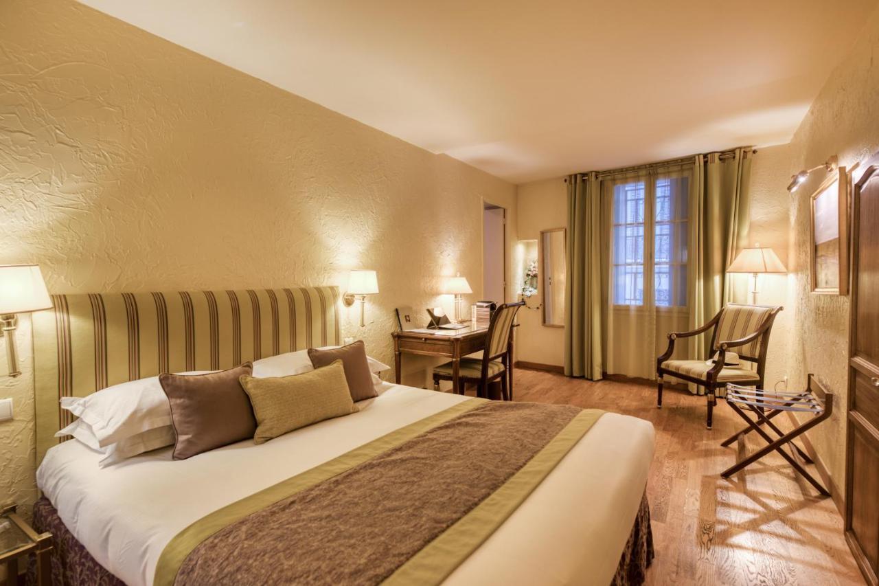 Hotel D'Aragon - Place De La Comedie Монпелие Екстериор снимка